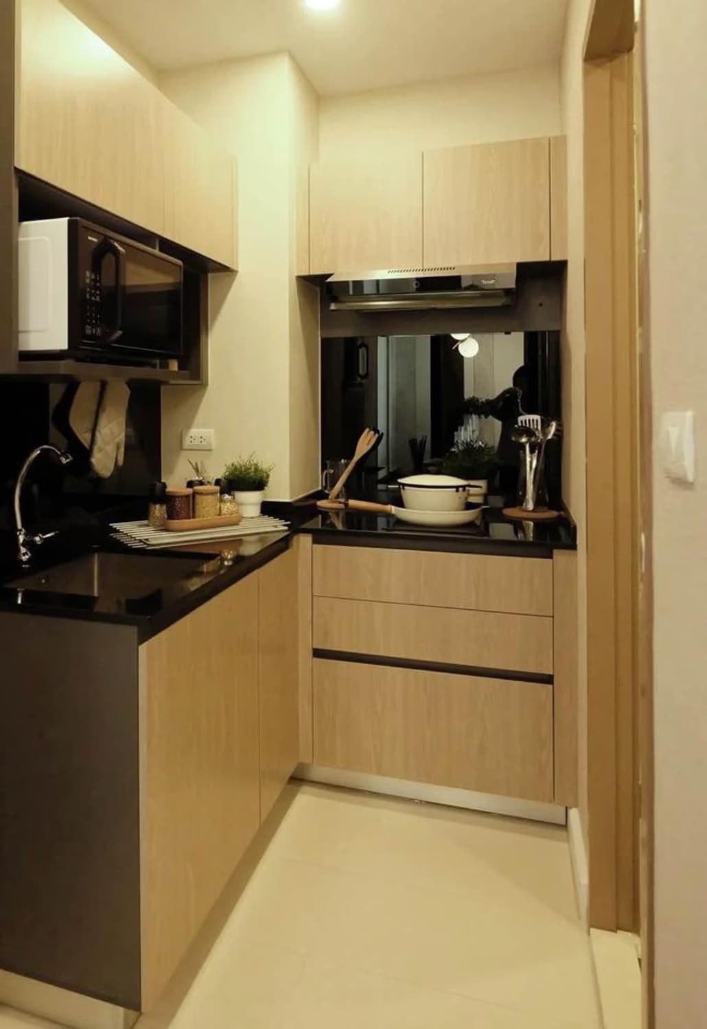 1 ห้องนอน Condo สำหรับ จำหน่าย ใน บางคอแหลม - Image 3
