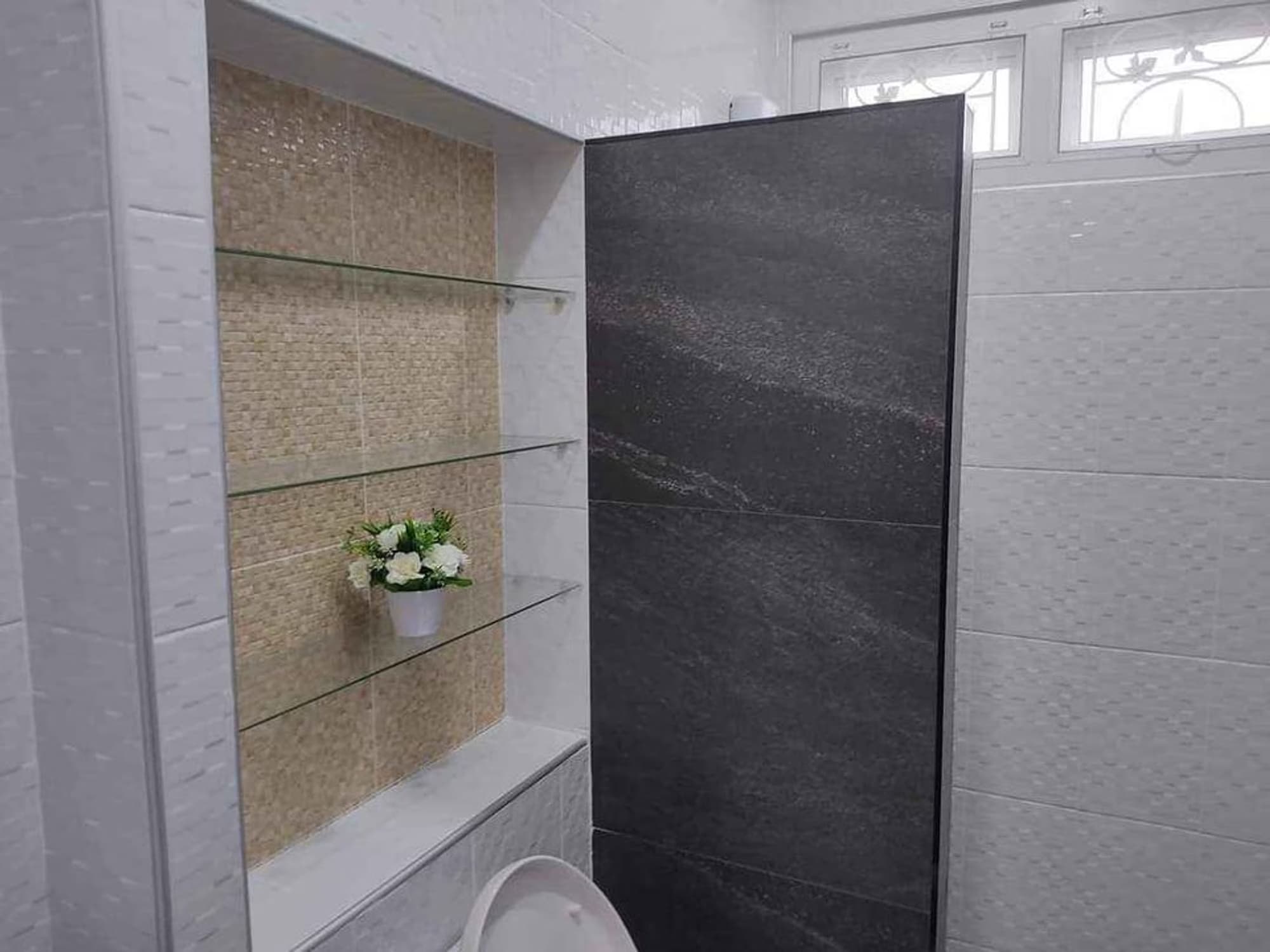  - Image 9