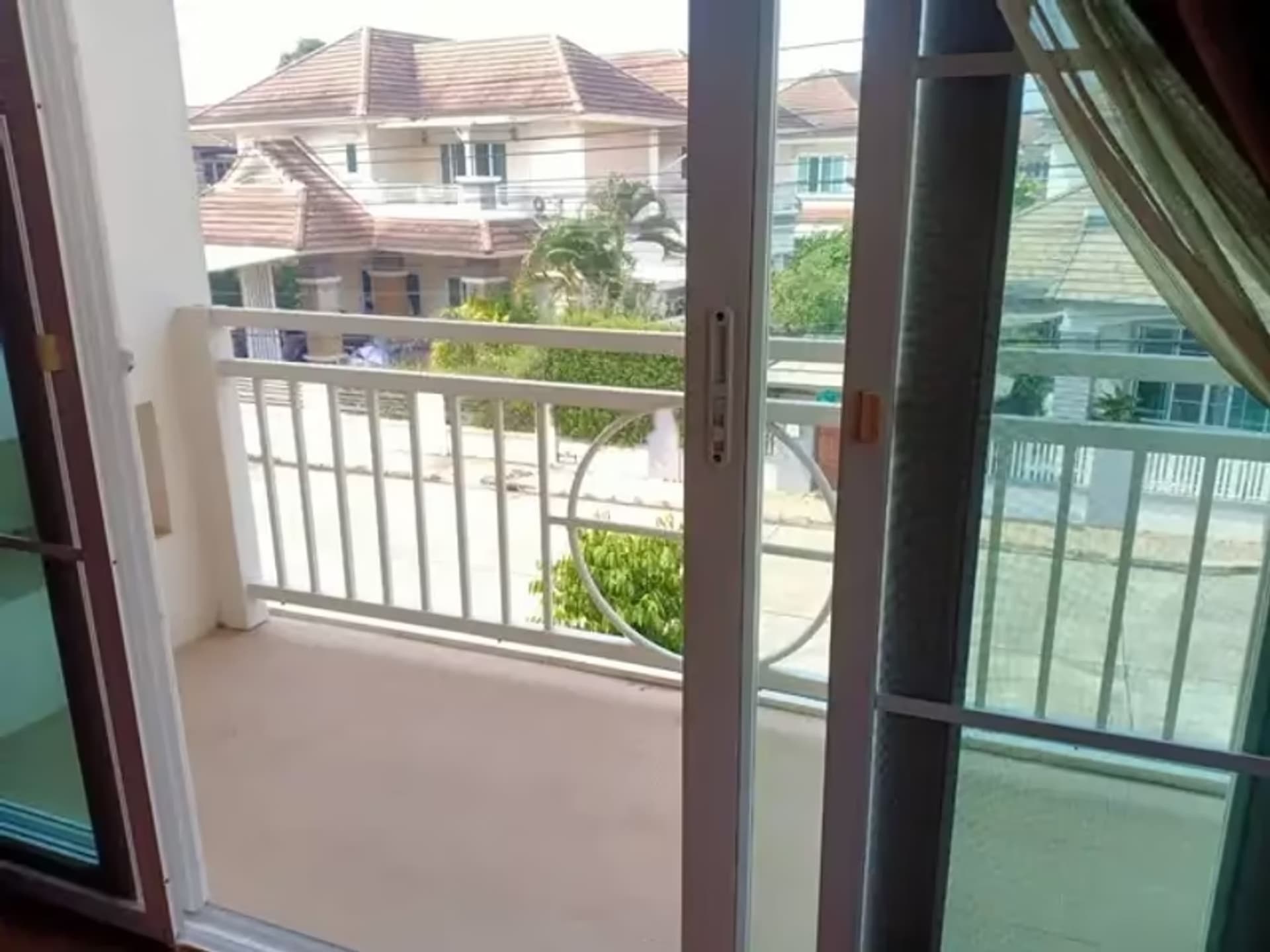 3 Bedroom House - Image 7