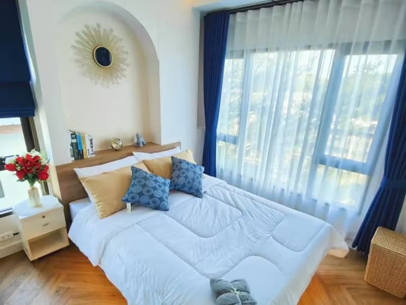 1 Bedroom Condo