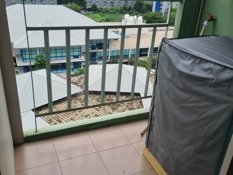 1 Bedroom Condo
