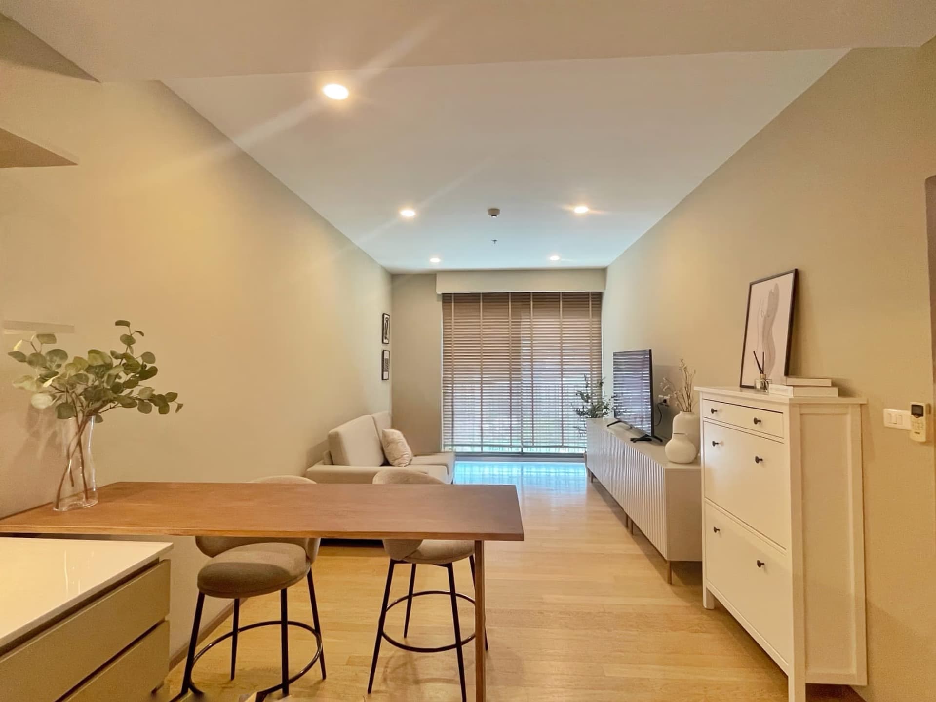 Condo for Rent at Noble Refine - Image 2