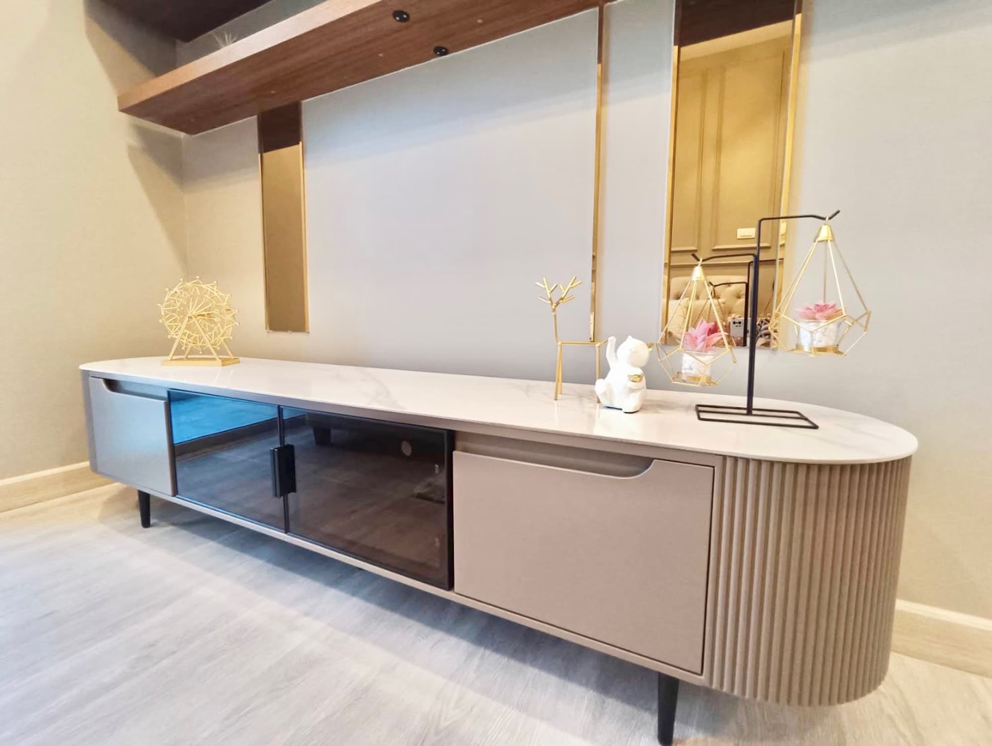 Condo for Sale at Intro Condominium - Image 7