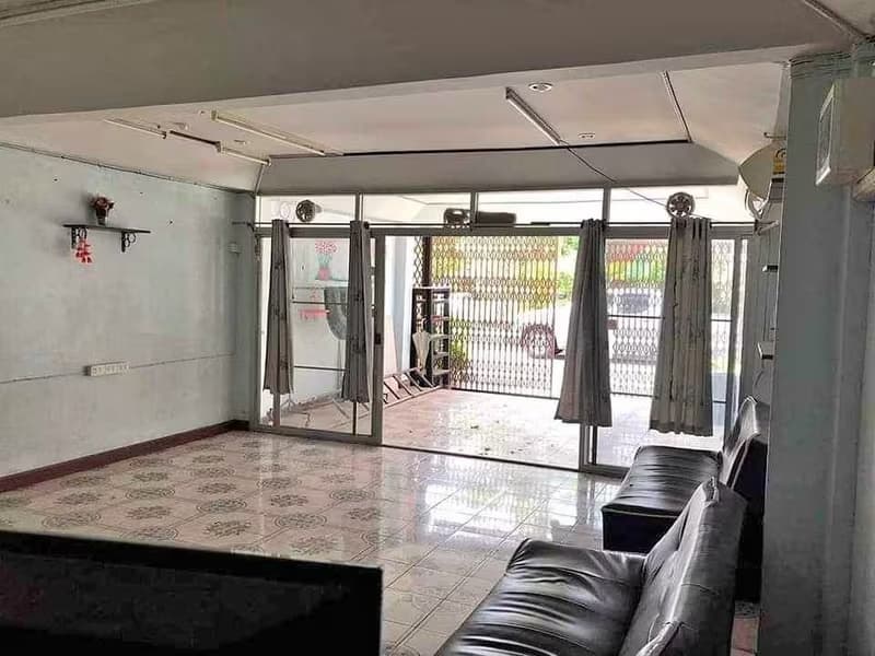 4 Bedroom Townhouse