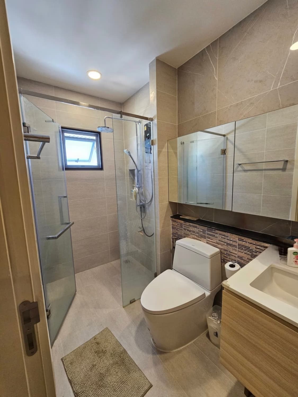 4 Bed House for Rent in Lat Krabang - Image 10