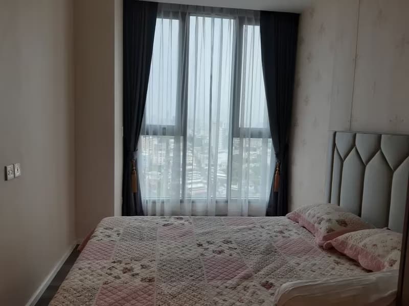 Condo for Rent at Whizdom Essence Sukhumvit 101