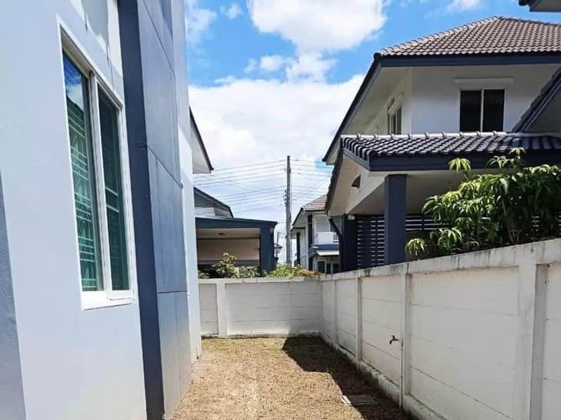 3 Bed House for Rent in Saraphi