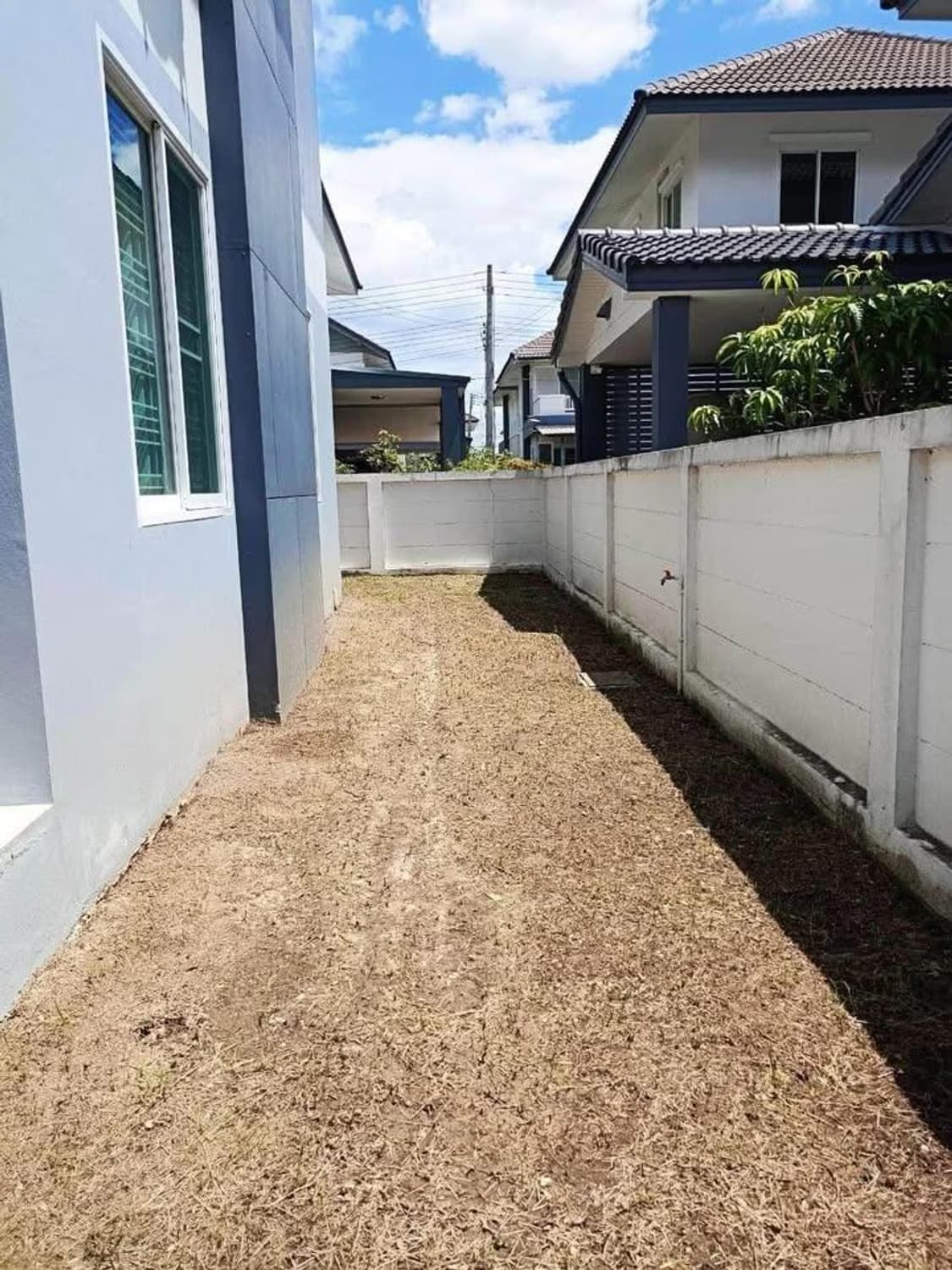 3 Bed House for Rent in Saraphi - Image 12