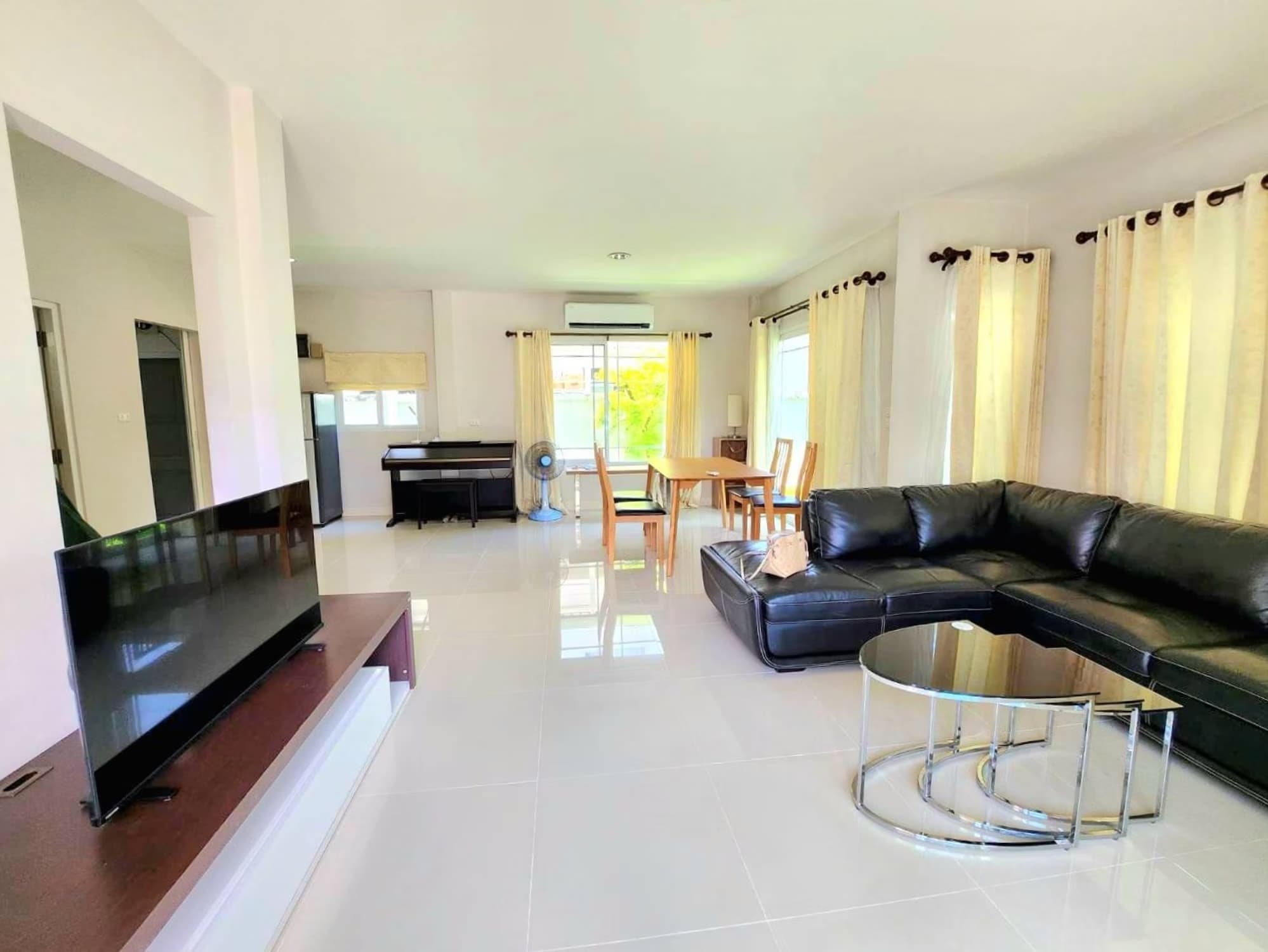 3 Bedroom House in Serene Lake - Image 2