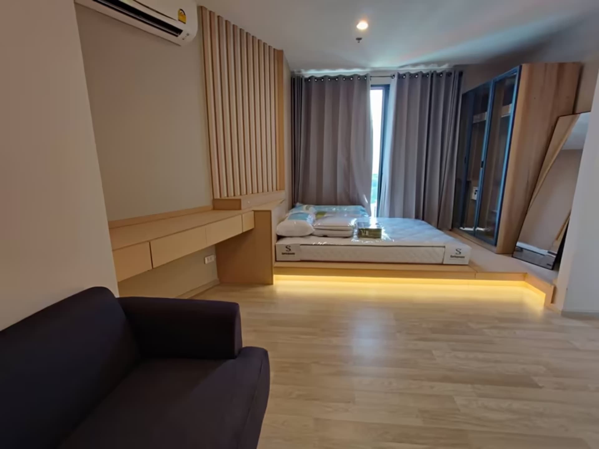 Studio for Sale at Ideo Mobi Sukhumvit Eastpoint - Image 2