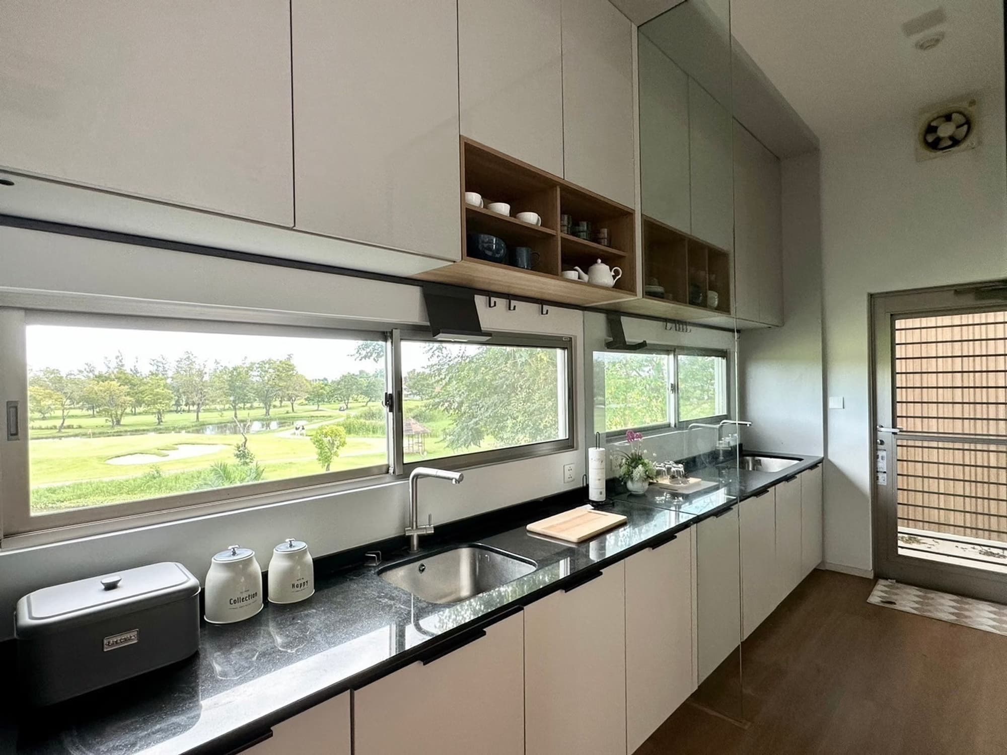 3 Bed House for Rent in Saphan Sung - Image 6
