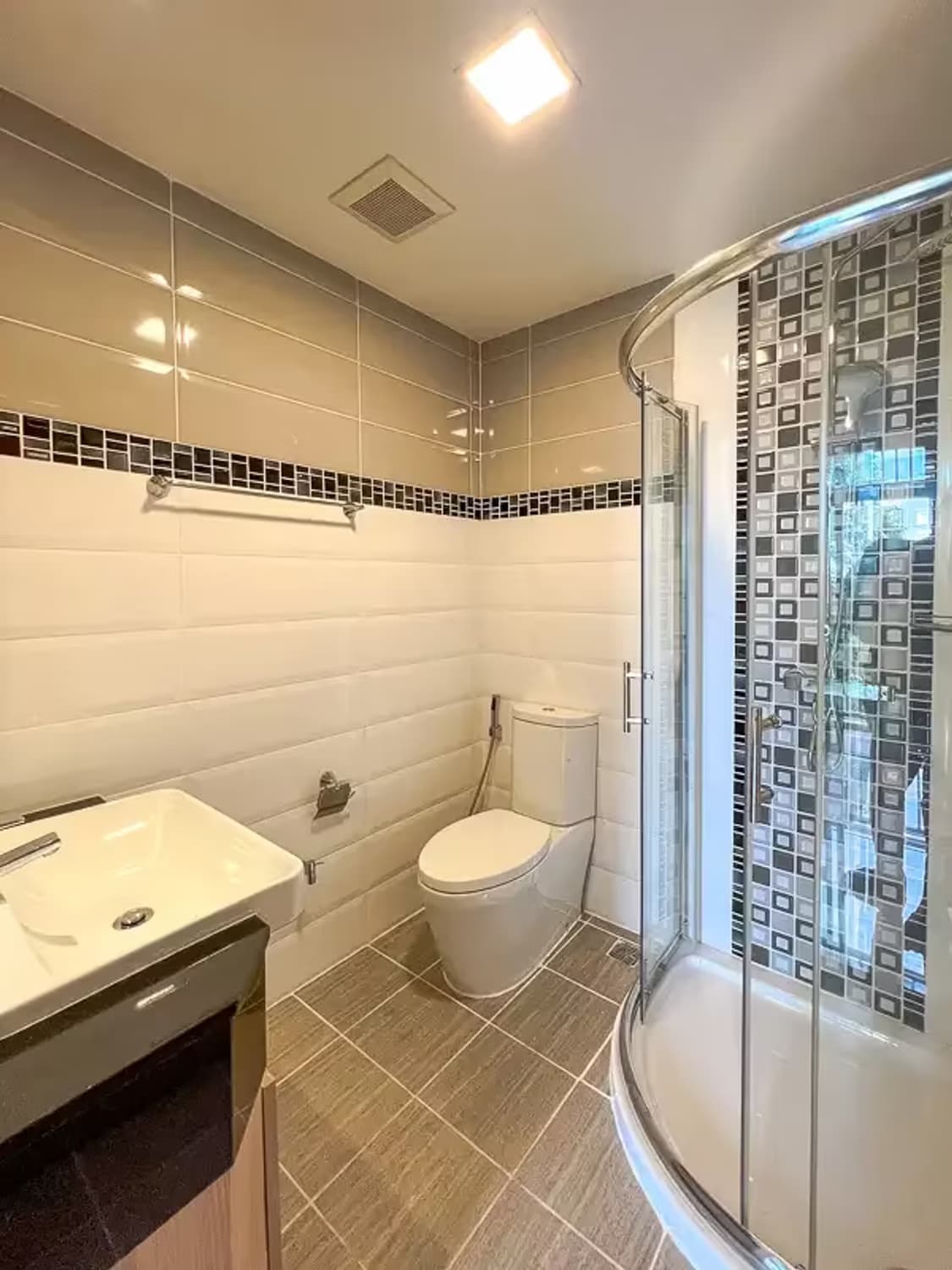 1 Bedroom Condo - Image 8