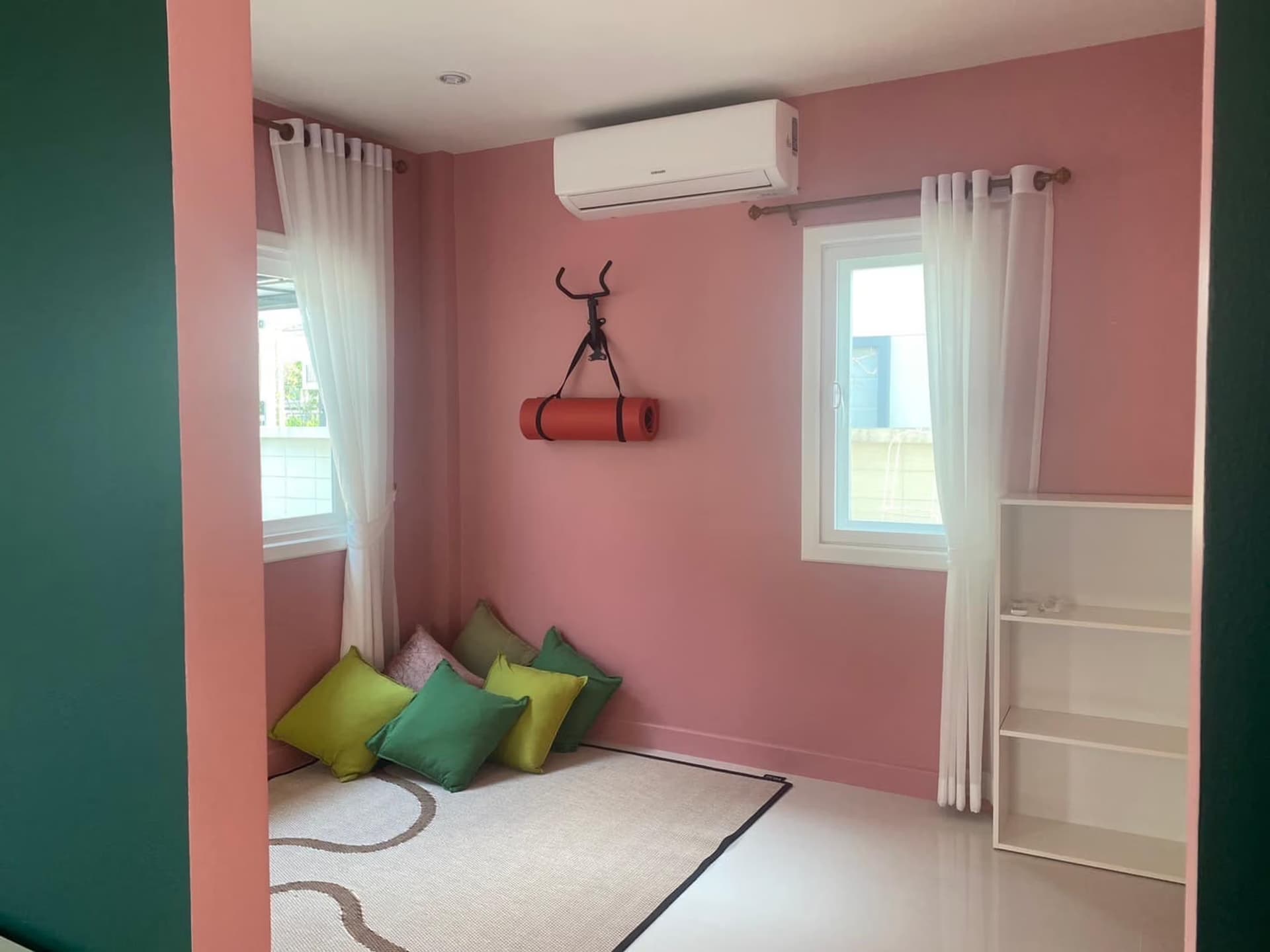 4 Bedroom House - Image 4