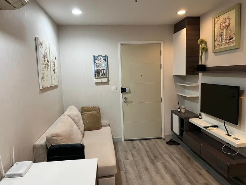 1 Bed Condo for Sale in Sathon