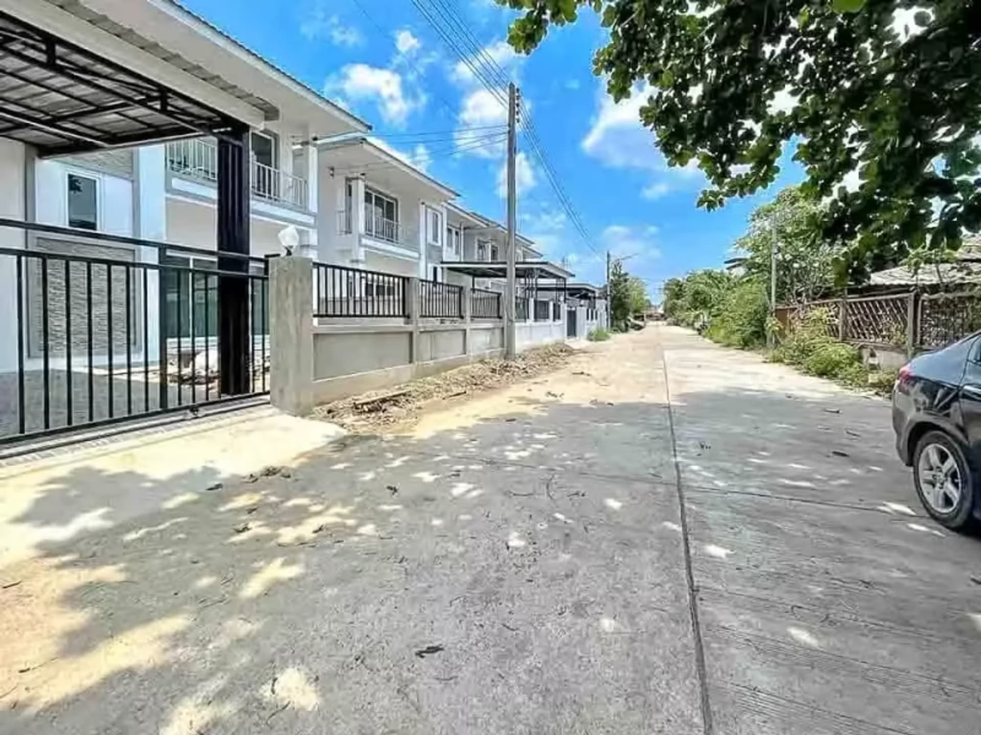 4 Bedroom House - Image 9