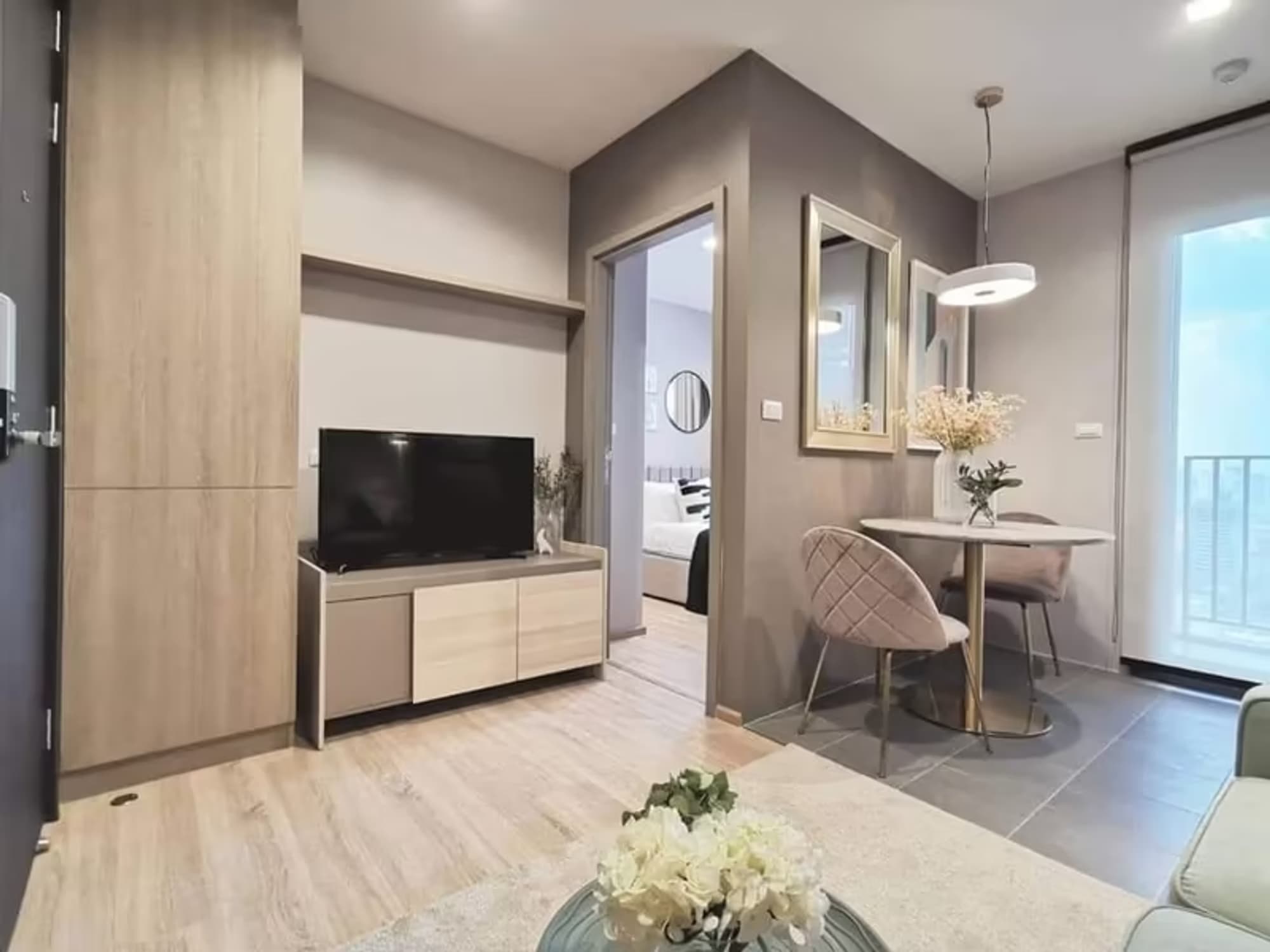 1 Bedroom Condo - Image 1