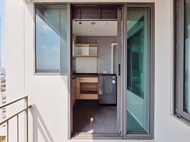 1 Bed Condo for Sale  Near Surasak BTS