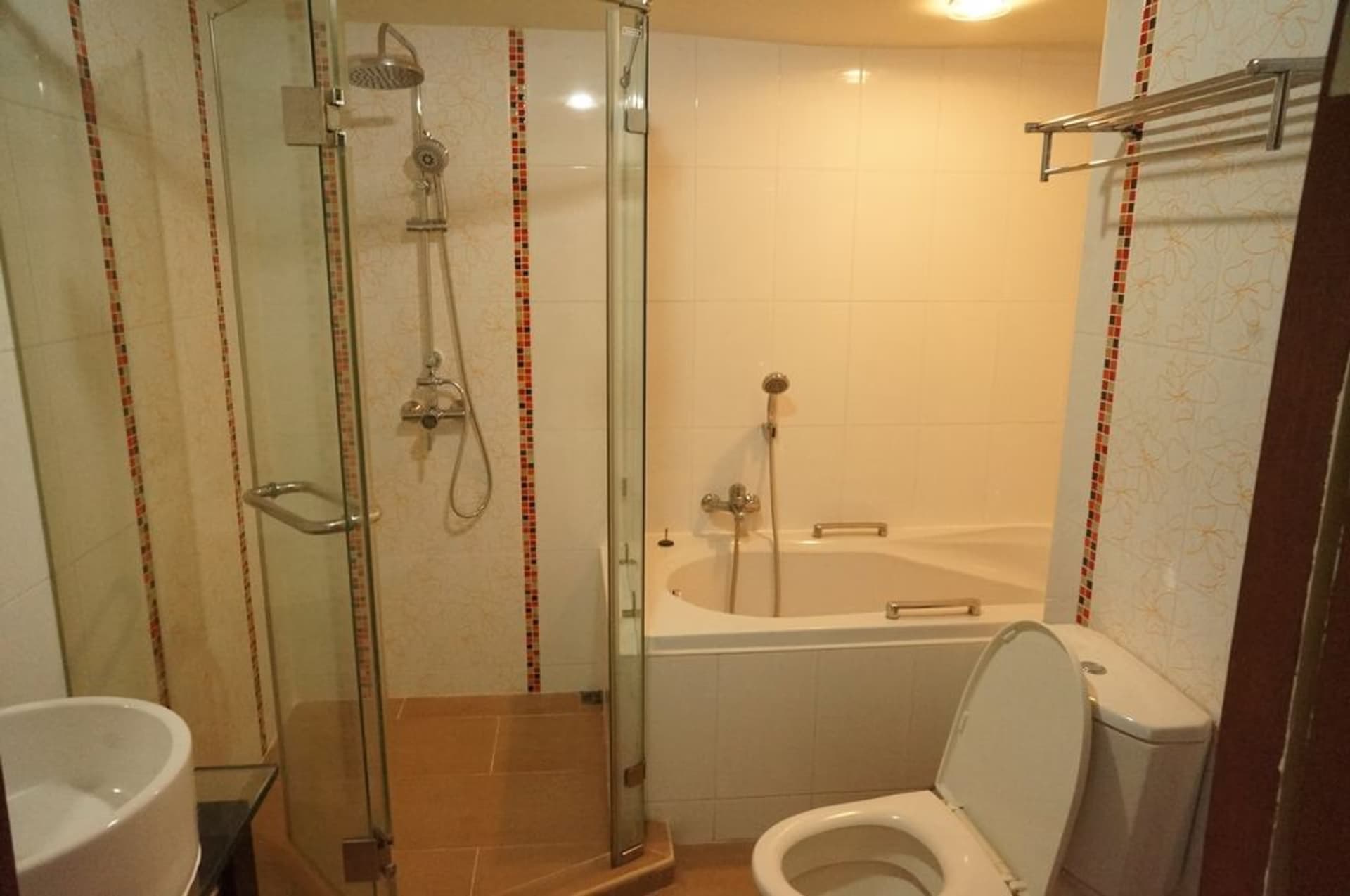 2 Bedroom Condo for Rent at Baan Suanpetch - Image 13