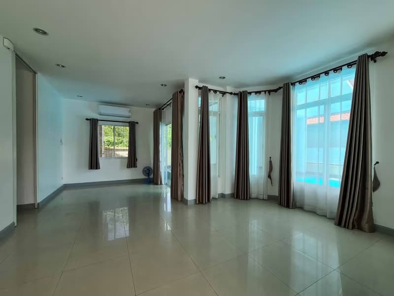 4 Bed House for Sale in Saraphi