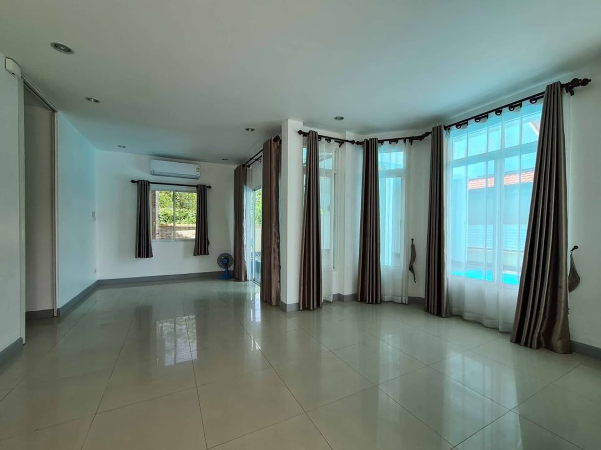 4 Bed House for Sale in Saraphi - Image 3