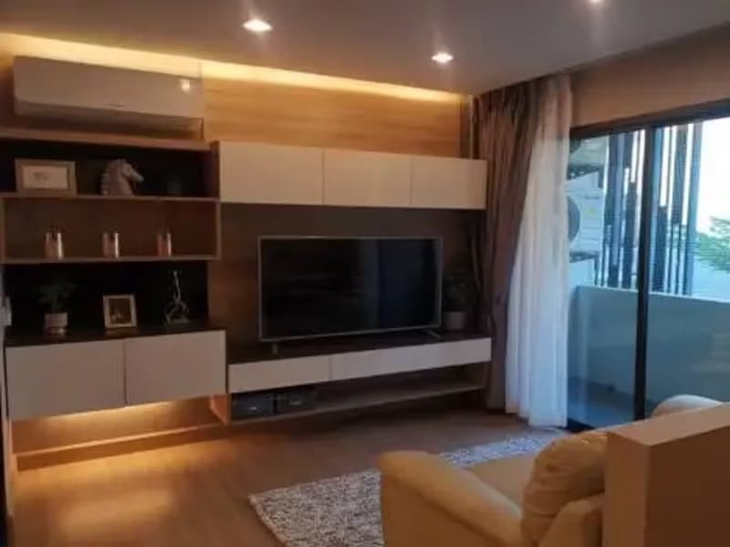 1 Bedroom Condo