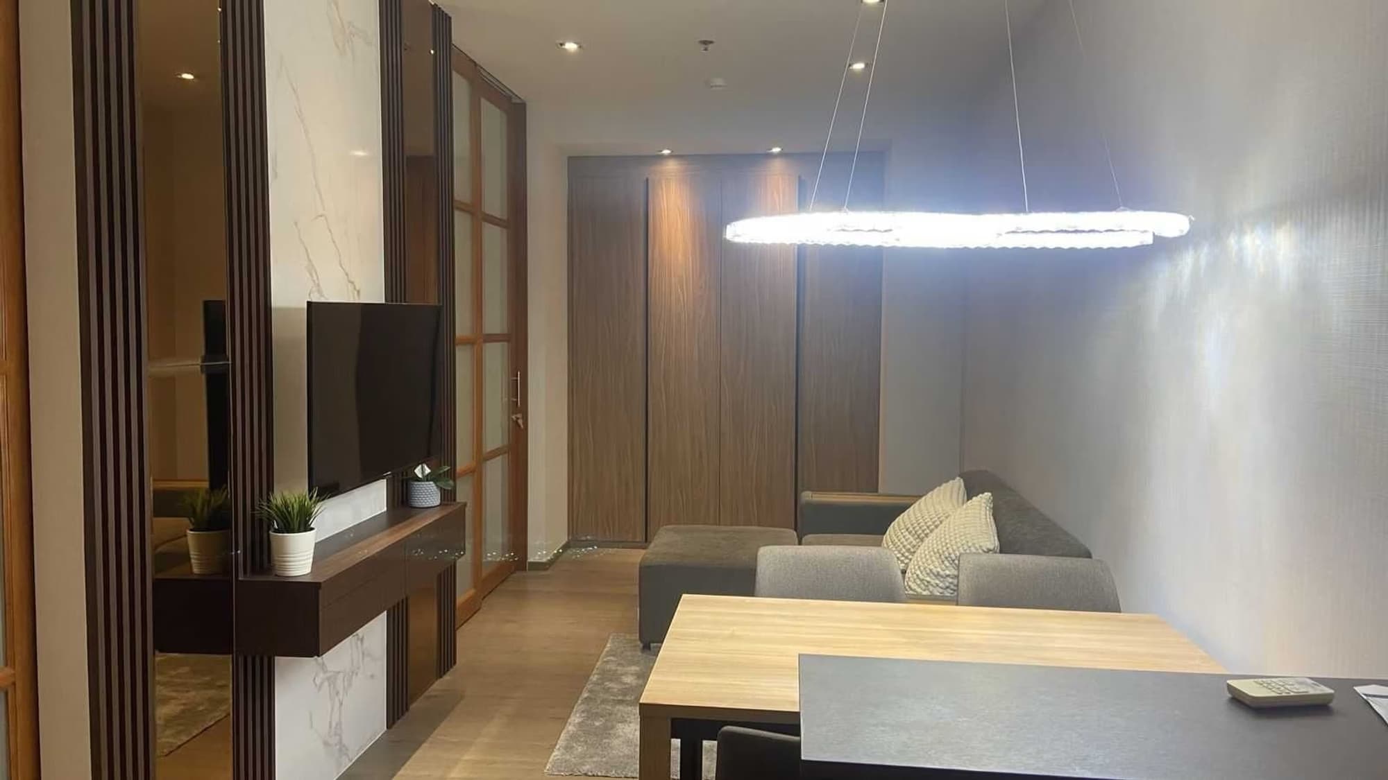 2 Bed Condo for Rent and Sale in Khlong Toei - Image 1