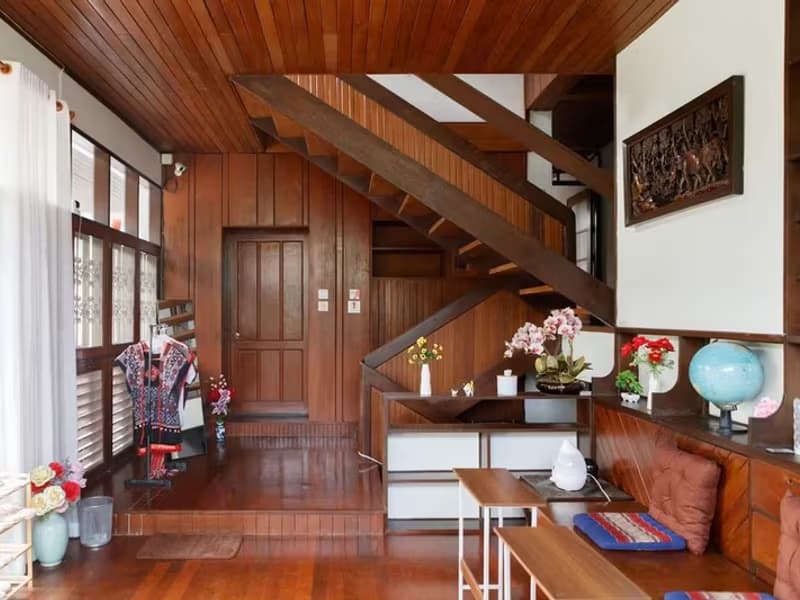 7 Bedroom House