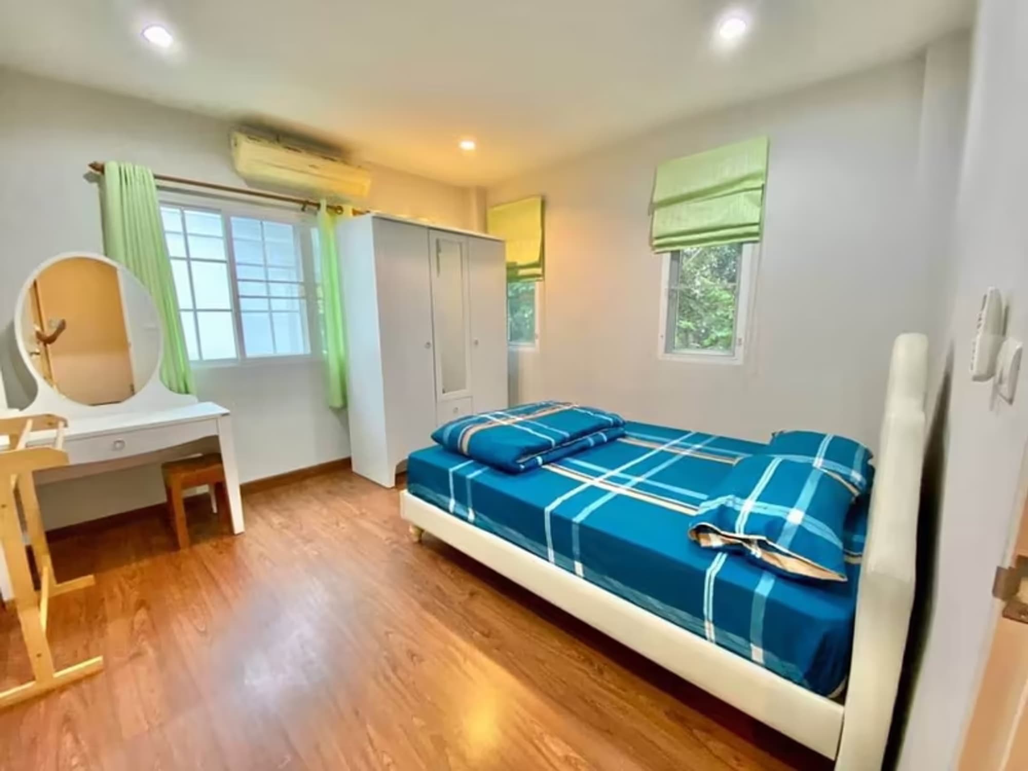 3 Bedroom House - Image 10
