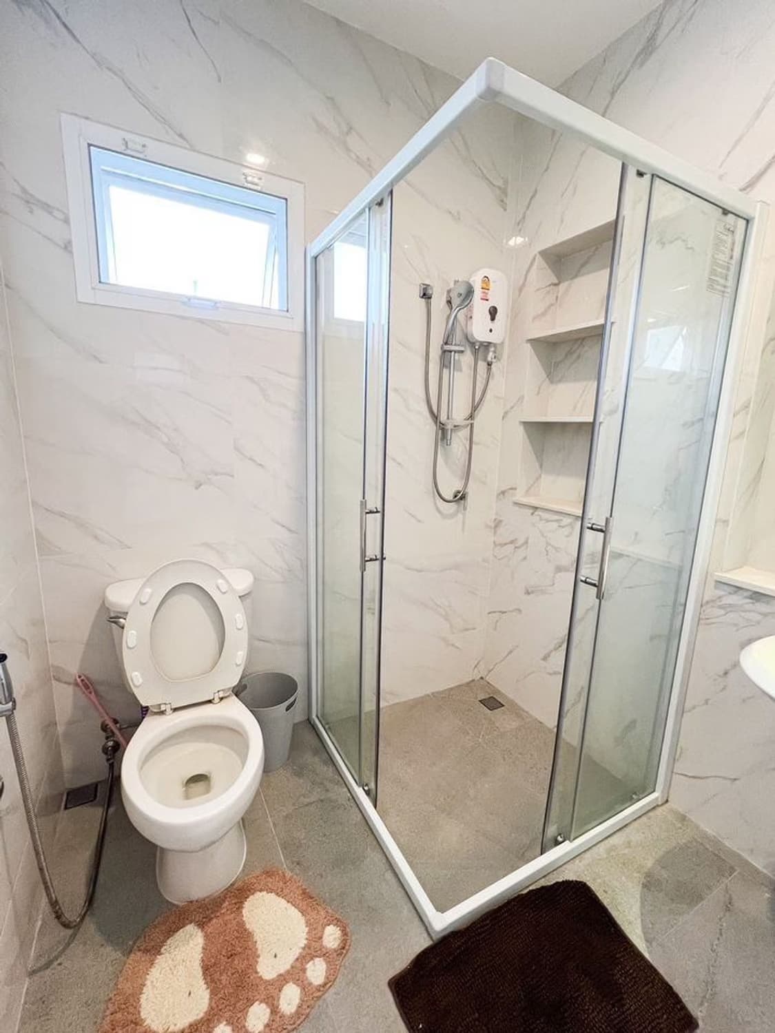 Pool villa house for rent in a frame - Image 24