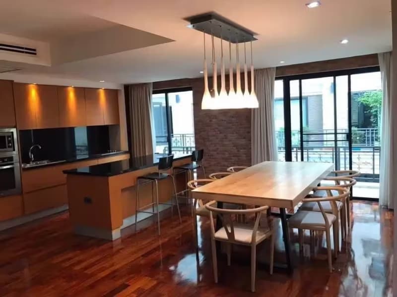 4 Bedroom House