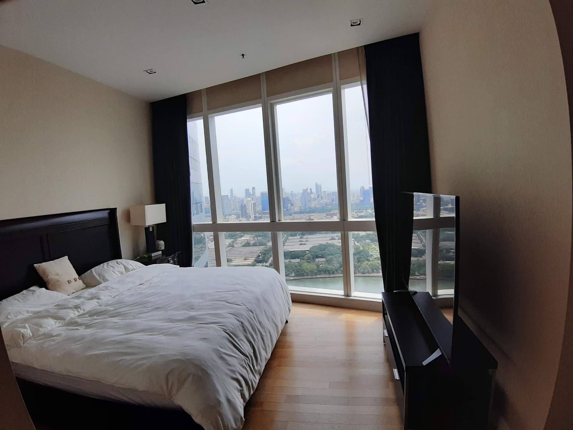 3 Bed Condo for Rent in Khlong Toei - Image 10