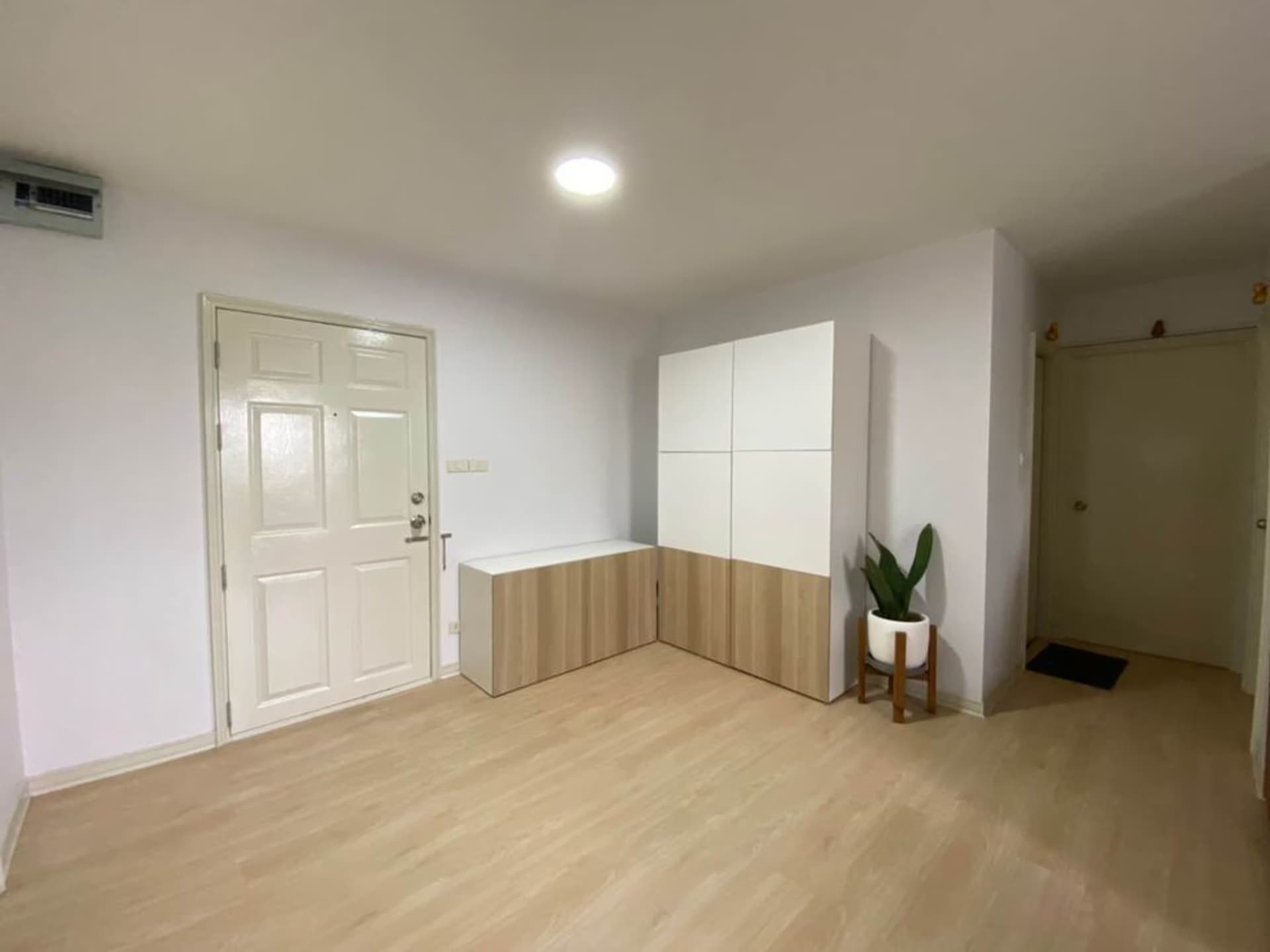 Condo for Rent, Sale at Lumpini Center Sukhumvit 77 - Image 6