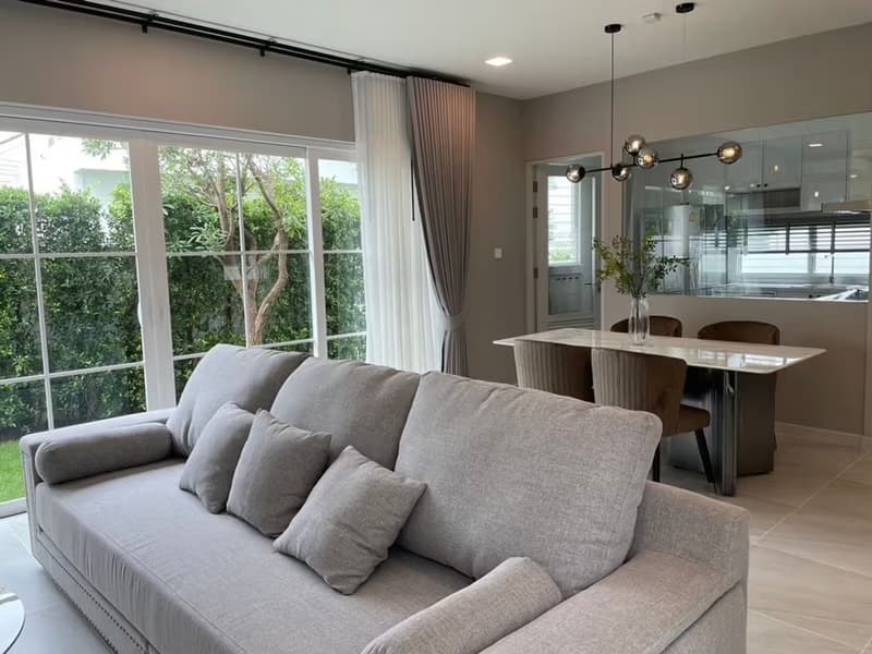 House for Sale in Bang Phli.