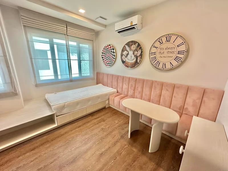 4 Bed House for Rent in undefined