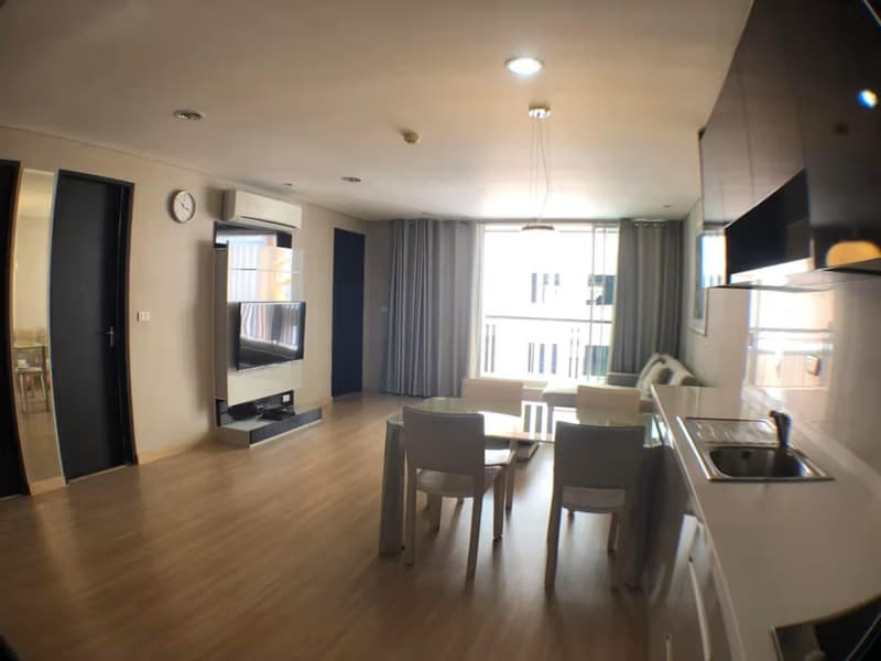 2 Bed Condo for Rent in Ratchathewi