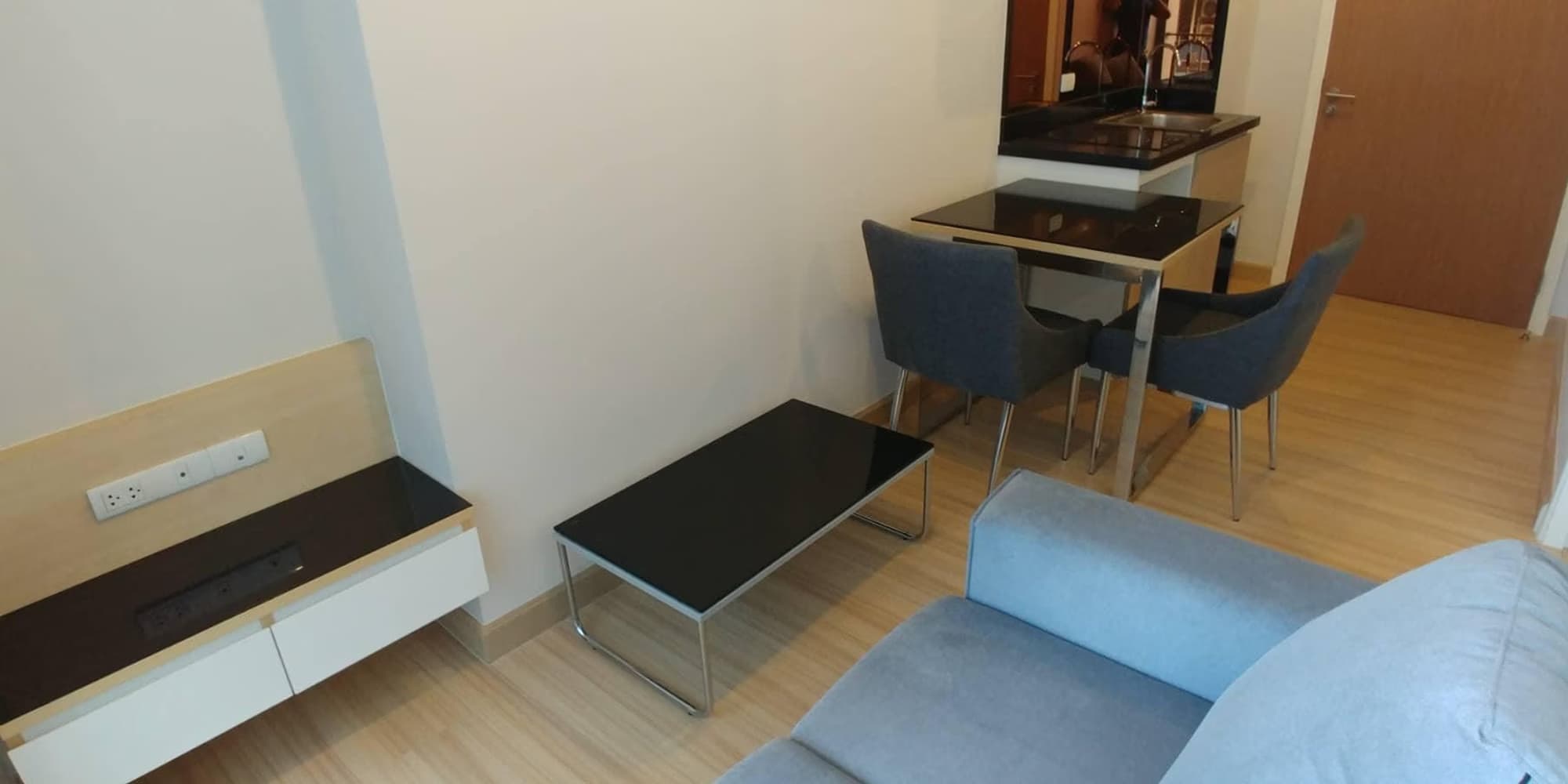 1 Bed Condo for Sale in Watthana - Image 2