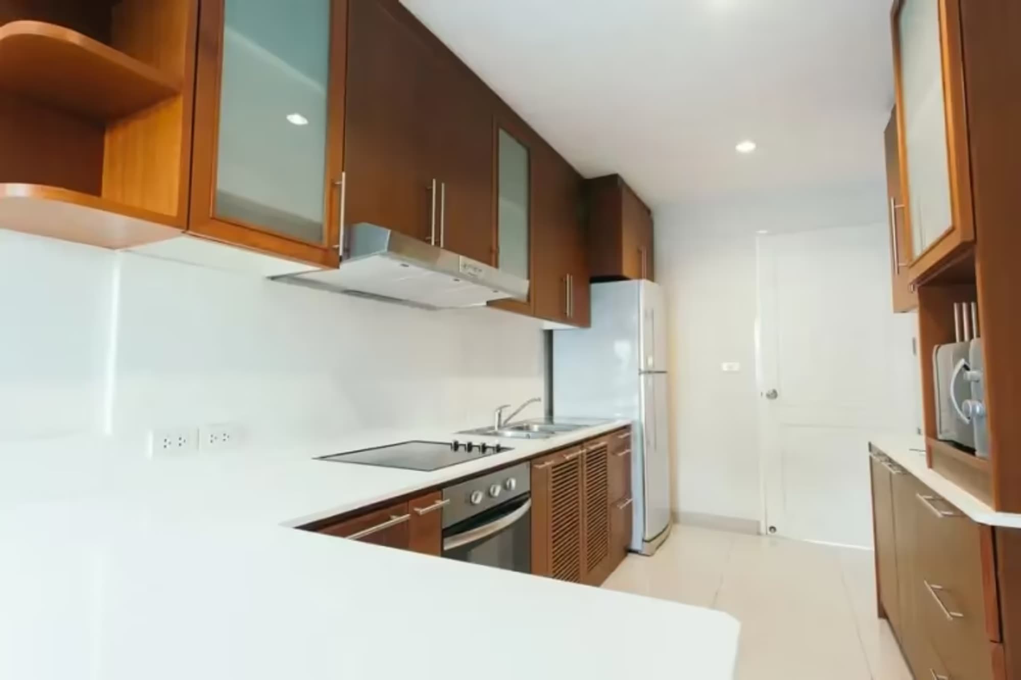 3 Bedroom Condo - Image 6