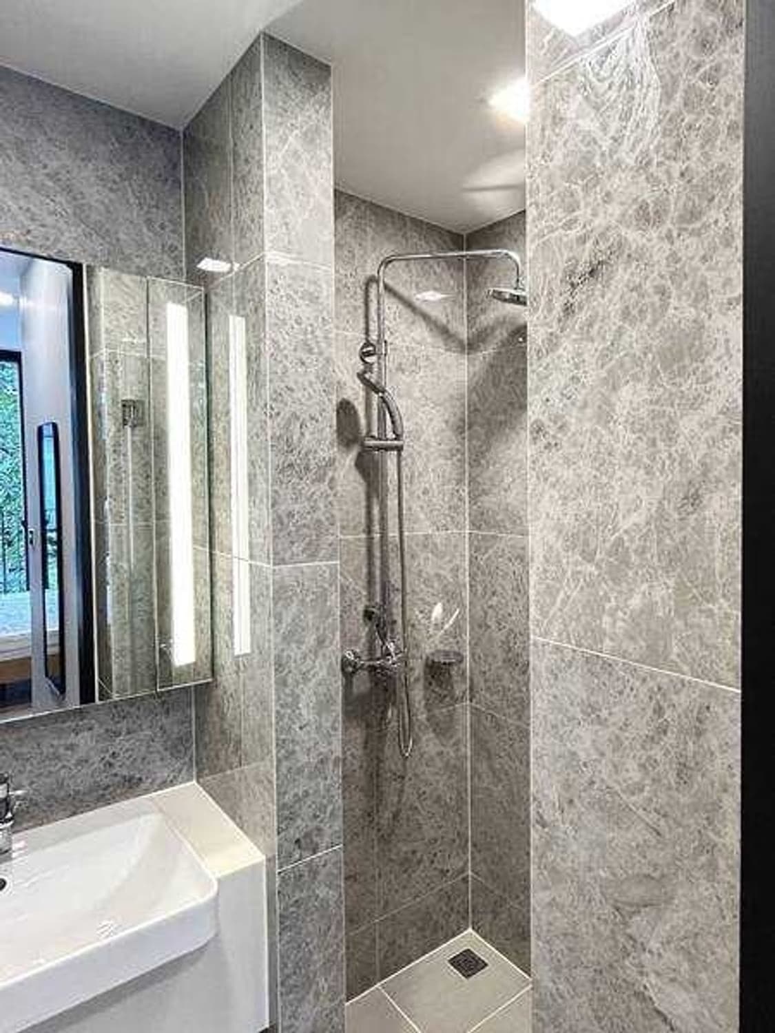 Studio Condo for Rent in Phaya Thai - Image 13