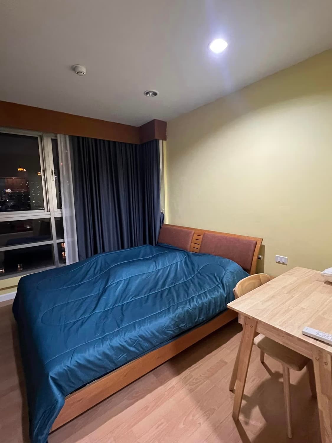 2 Bed Condo for Rent in Ratchathewi - Image 2