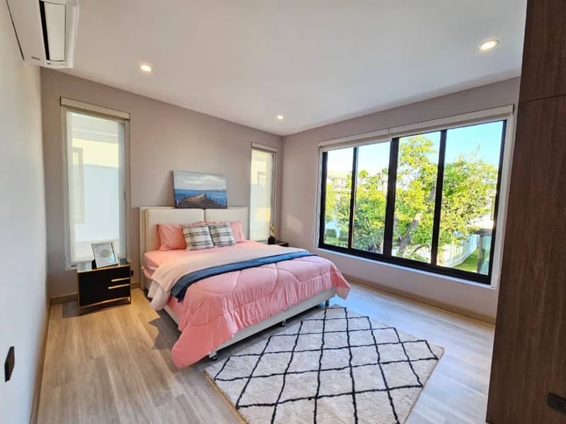 4 Bed House for Rent in Mueang Chiang Mai