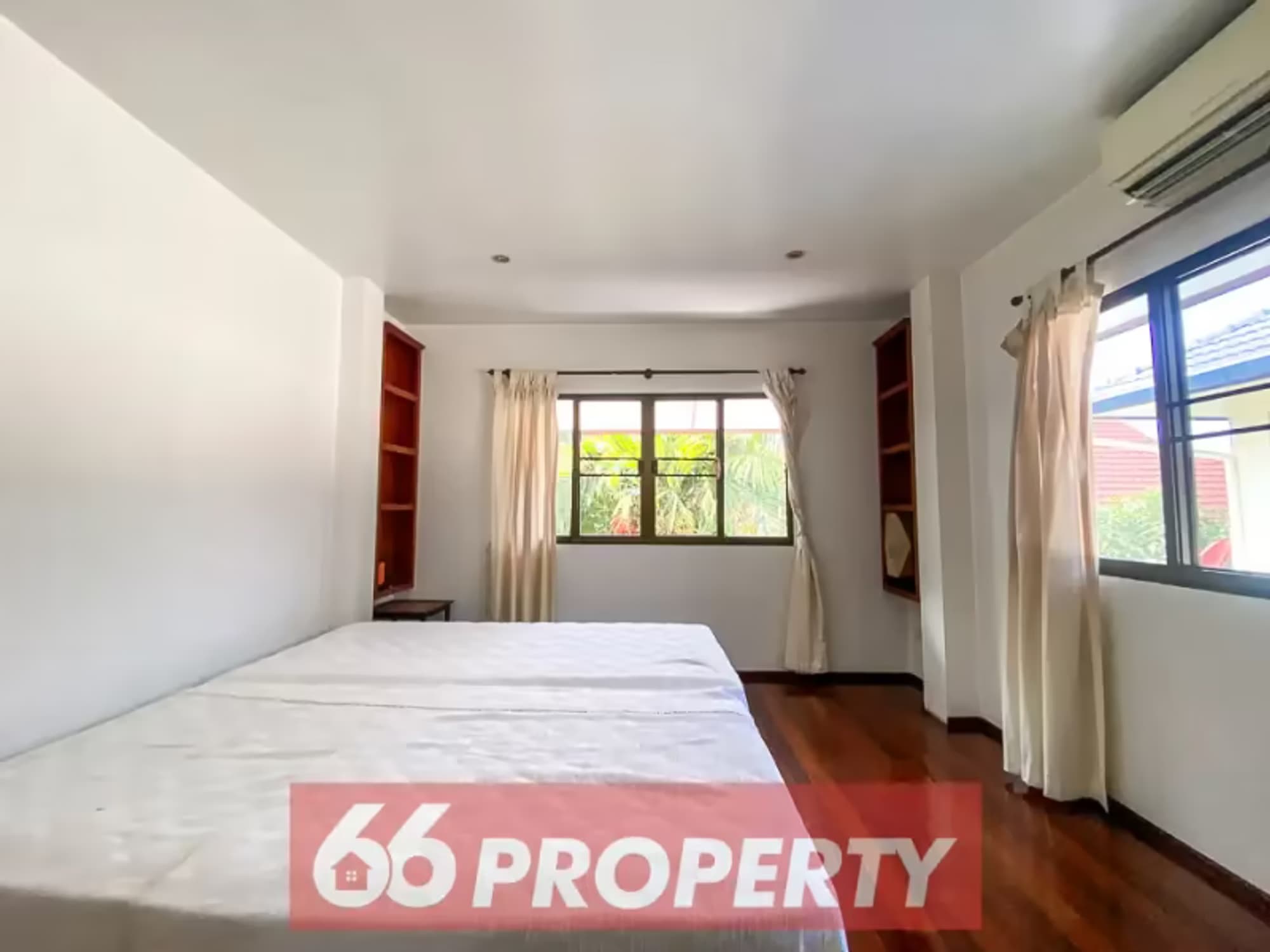 5 Bedroom House - Image 9