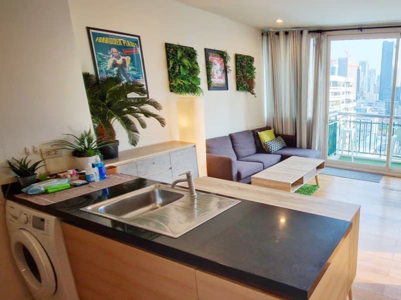 1 Bed Condo for Sale  Near Asok BTS