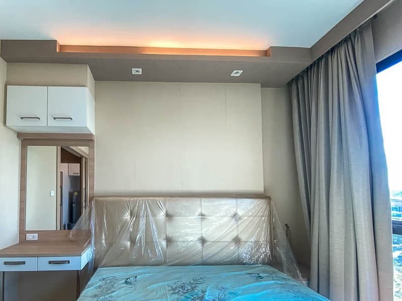 1 Bedroom Condo