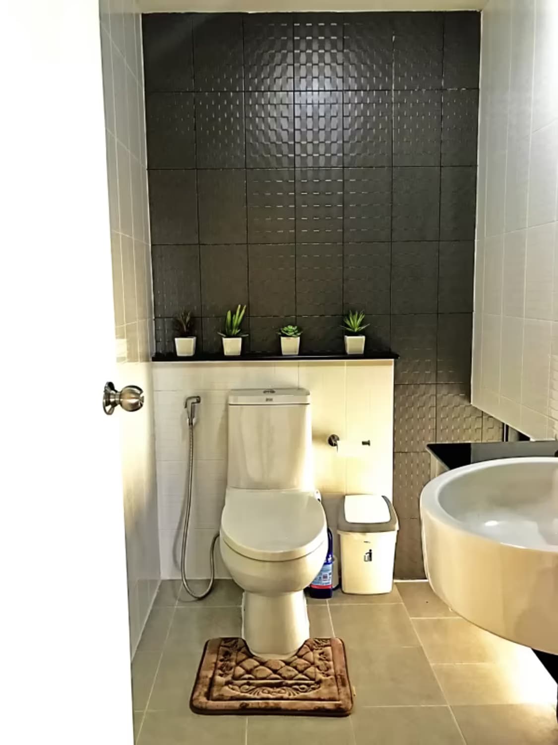 3 Bedroom House - Image 15