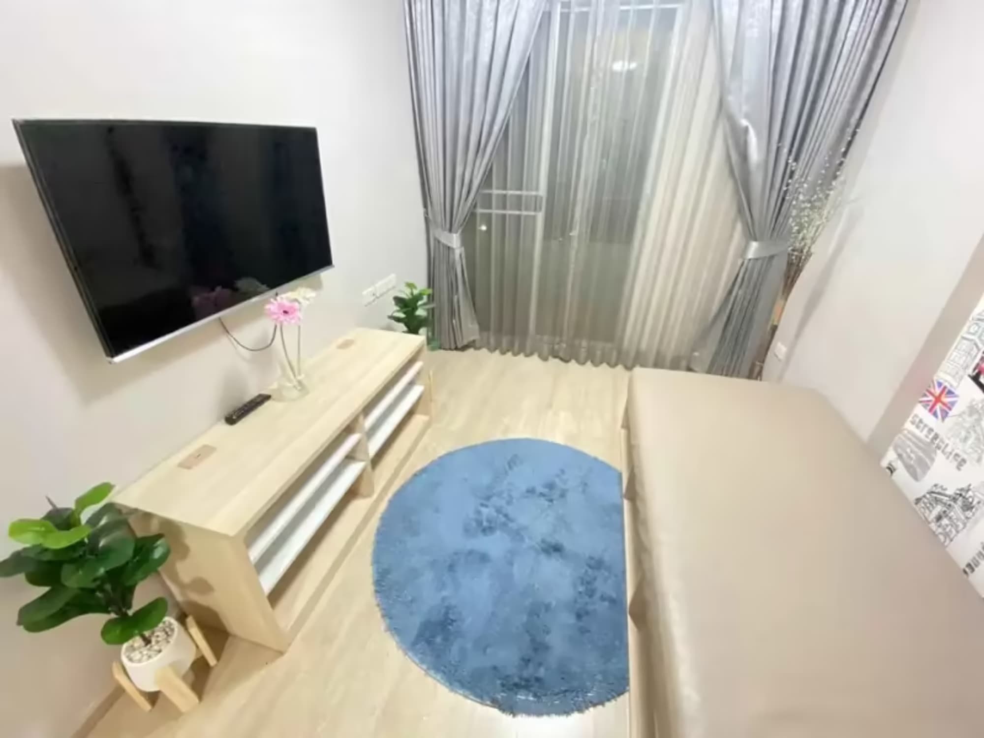 1 Bedroom Condo - Image 1