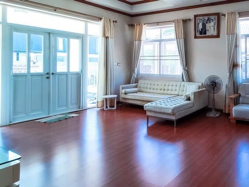 7 Bedroom House