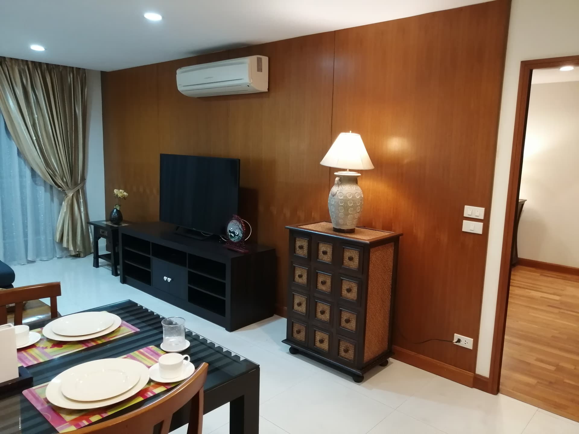 A Lanna Contemporary designer condo, overlooking Shangri-La Hotel  - Image 5