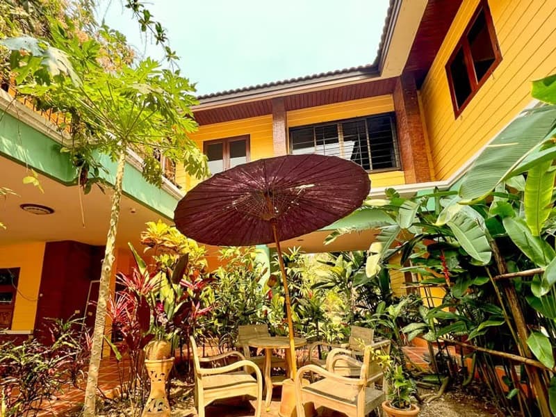 5 Bedroom House