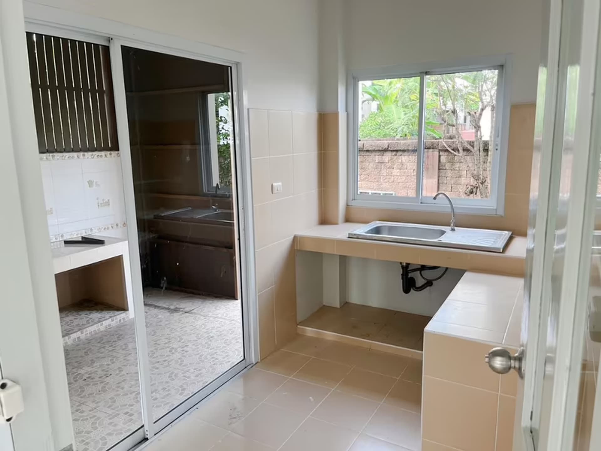 3 Bedroom House - Image 5