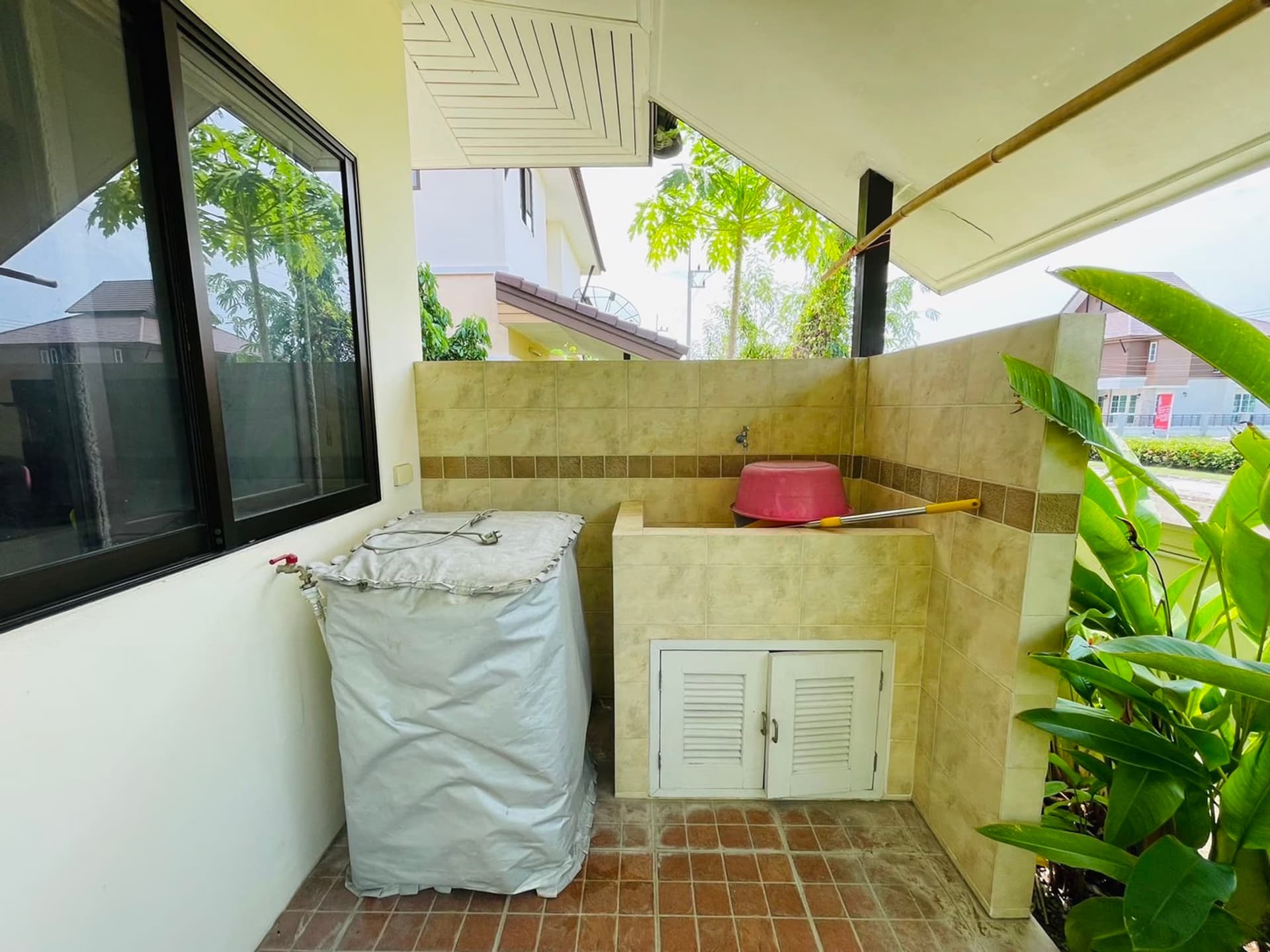 4 Bedroom House for Rent/Sale near Kad Farang - Image 18